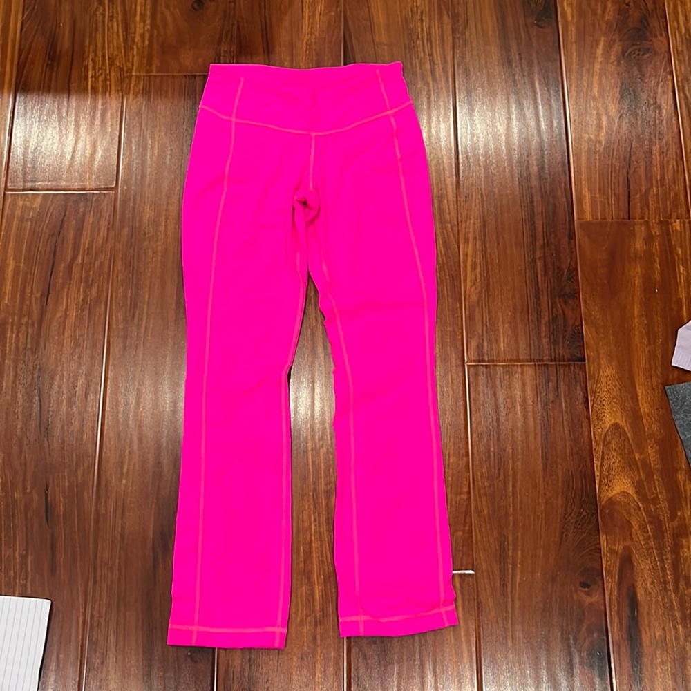 Lululemon hot pink pants size 4.